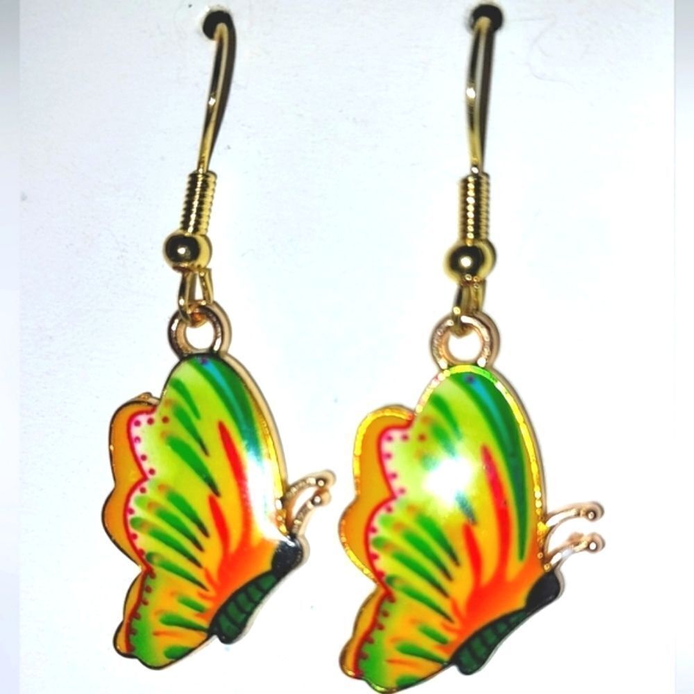 Super cute butterfly wings earrings